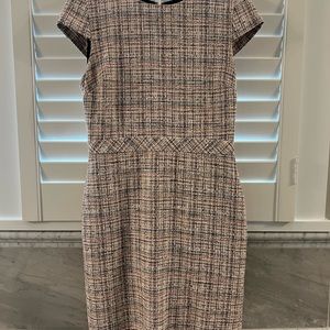 dresses, skirts, jeans. Sz 0-4. Most WHouseBlkMkt and banana. Msg me for details